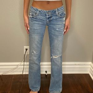 american eagle low rise jeans